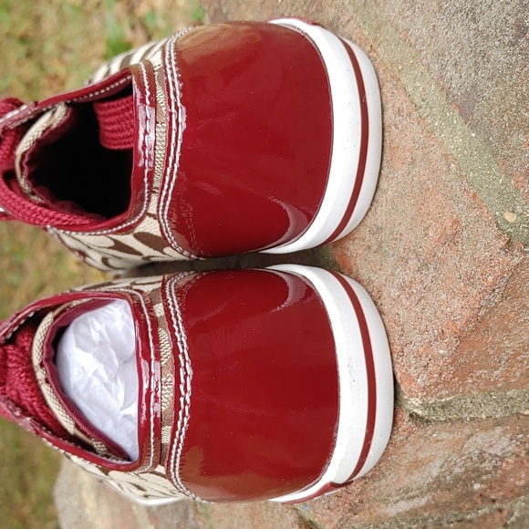 Coach Brodi Signature Tan Canvas and Burgandy Patent Sneakers Size 8 (2103) - Picture 5 of 9
